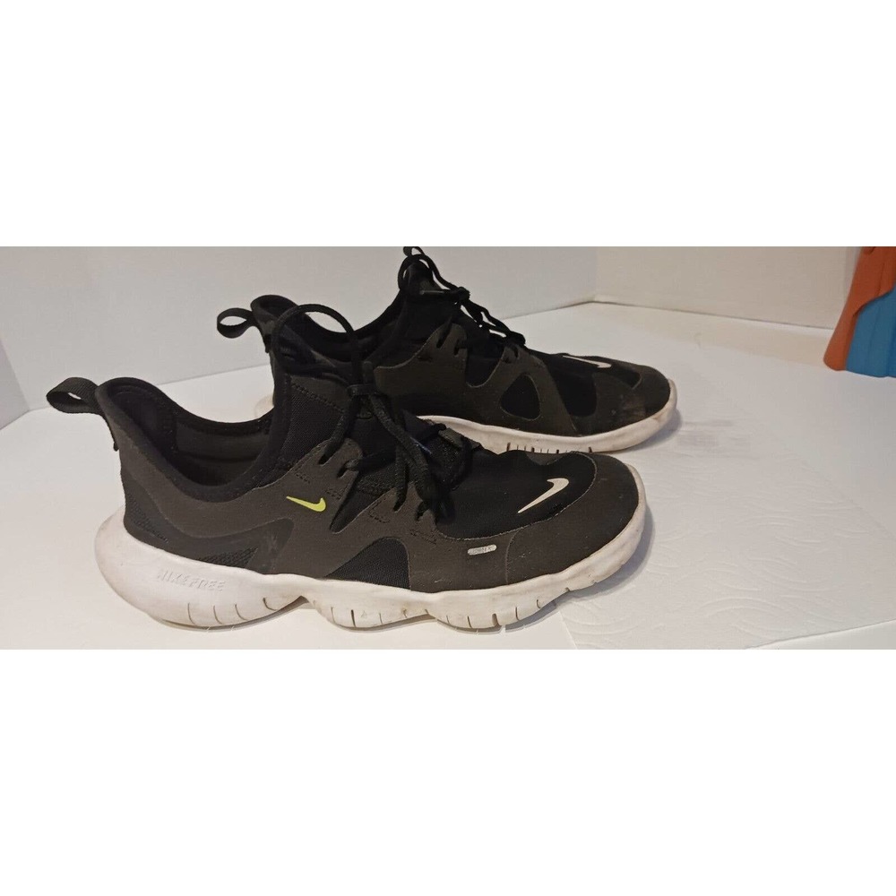 Nike Free. NIKEFREE‎ Running Shoes 6.5YOUTH Black